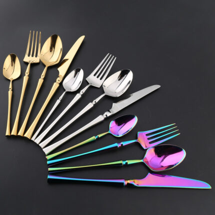 Set de quatre couverts pour steak