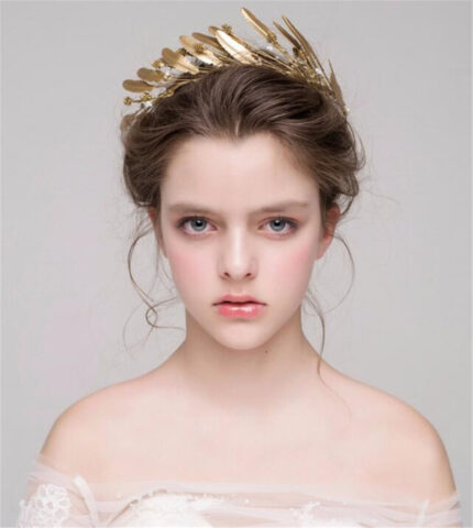 Bandeau pour cheveux avec accessoires en forme de feuilles dorées