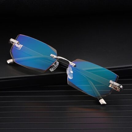 Lunettes de lecture taillées au diamant