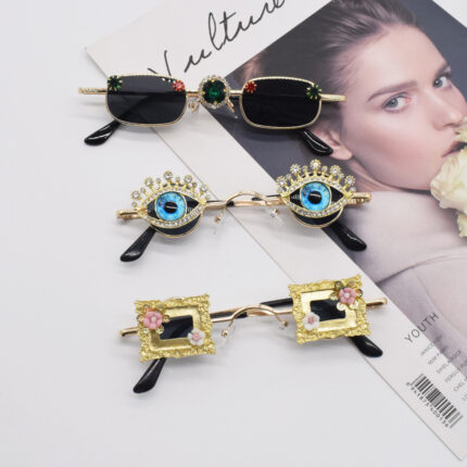 Lunettes personnalisées en émeraude avec des diamants
